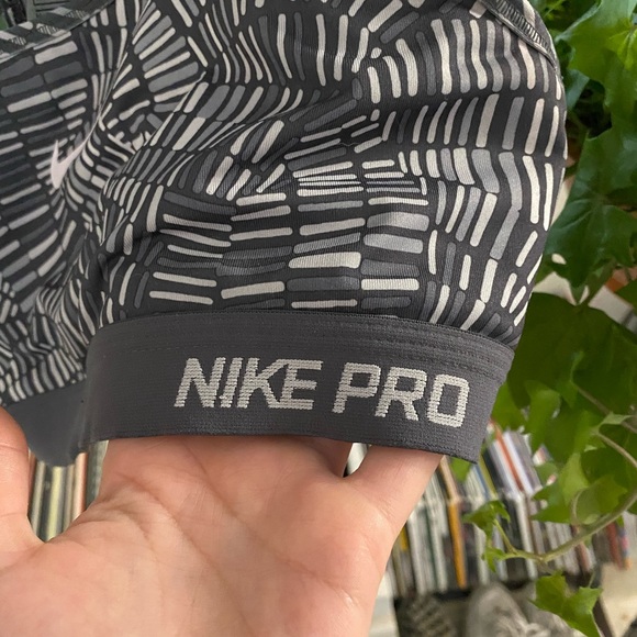 Nike Pro Dri-Fit Sports Bra - Picture 3 of 4